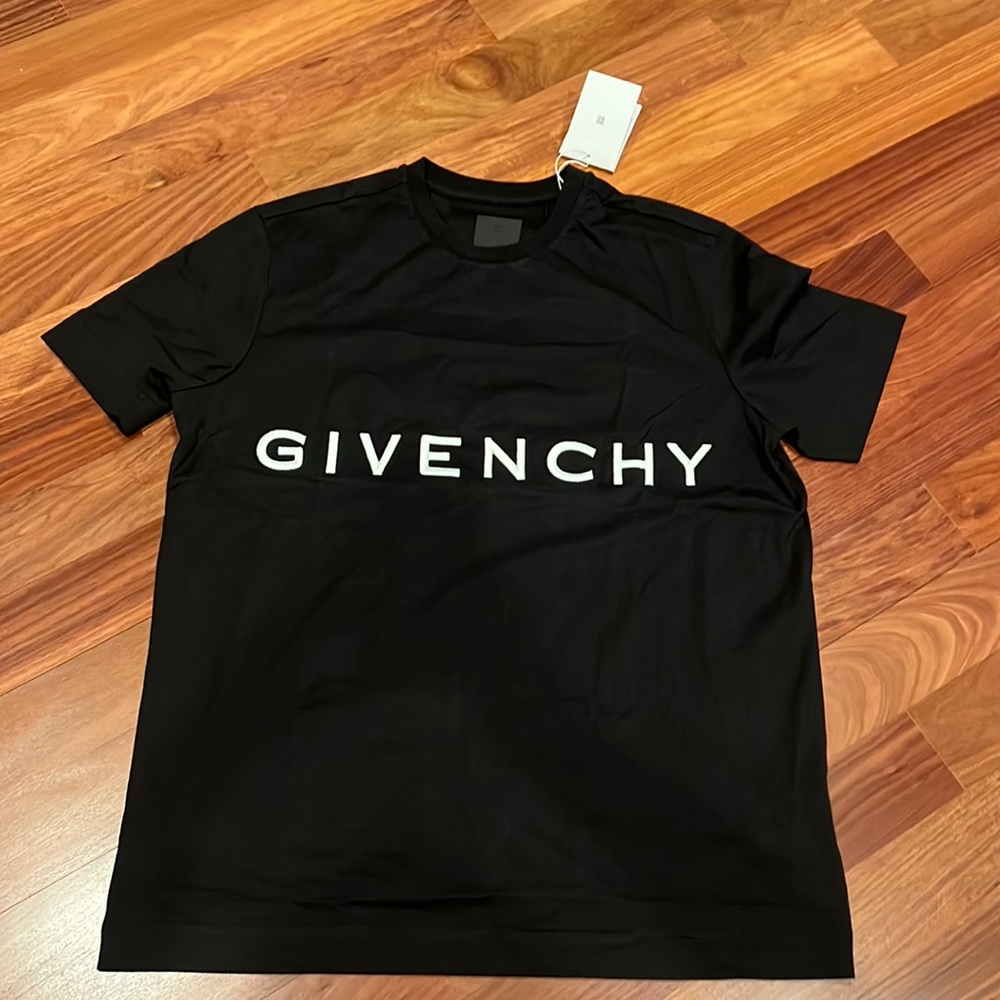 Brand new givenchy t shirt men’s medium but fits like large